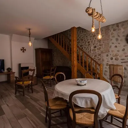 Holiday home Maison 6 Personnes Piscine Et Jacuzzi *