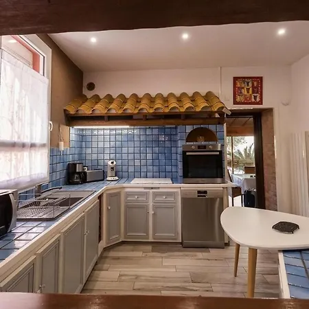 Maison 6 Personnes Piscine Et Jacuzzi Holiday home Bompas (Pyrenees-Orientales)